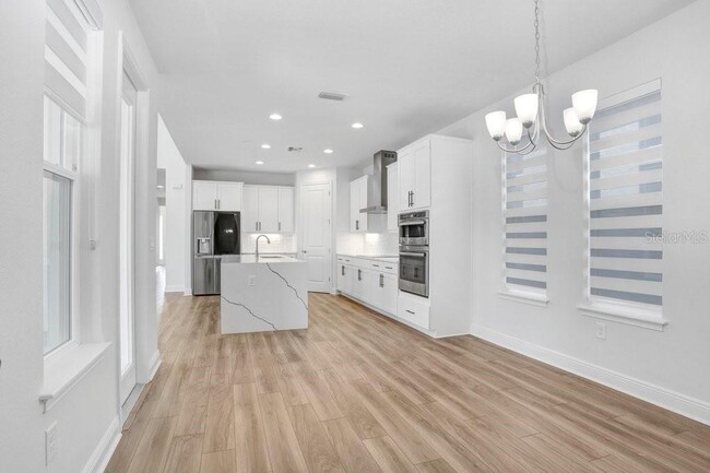 Building Photo - 28793 Sweet Persimmon Dr