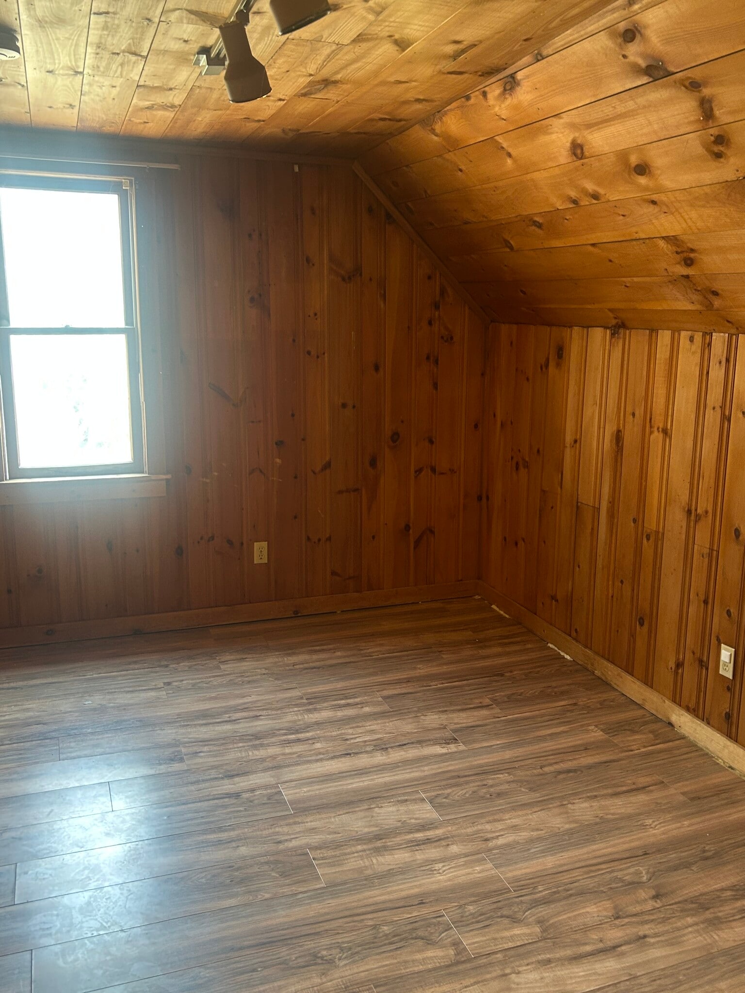 Building Photo - 277 River St