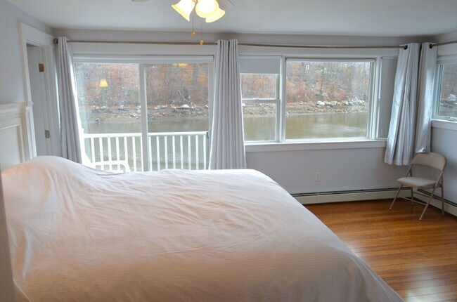 Building Photo - Annisquam Rental on the Water: Chester Square