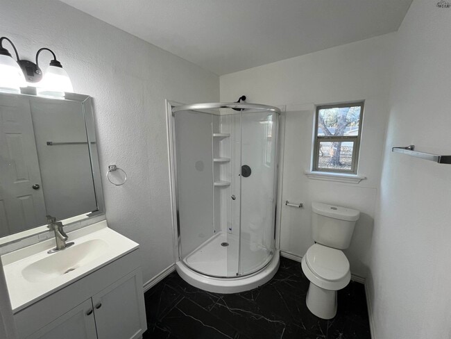 Building Photo - 2908 Cunningham Dr