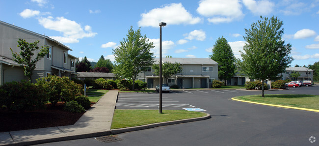 Primary Photo - Richardson Bridge Apartments