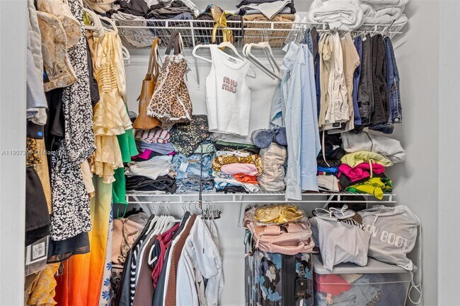 Building Photo - 6362 Collins Ave