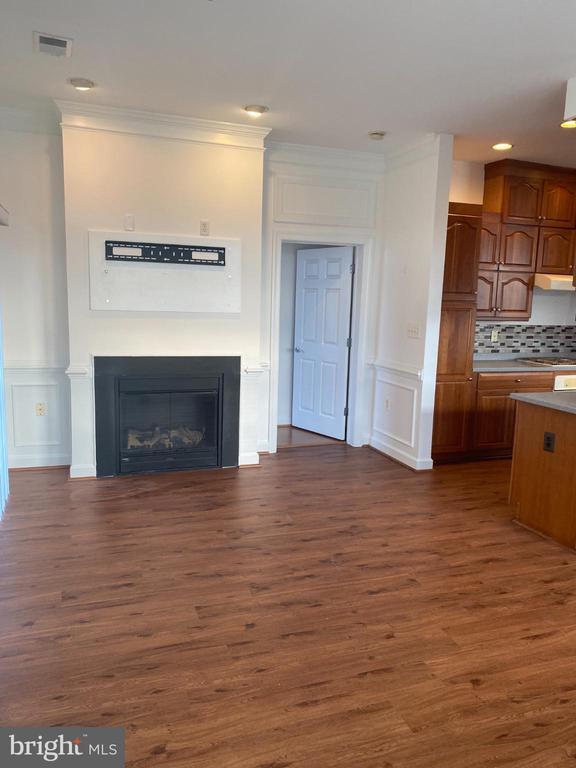 Building Photo - 820 Belmont Bay Dr