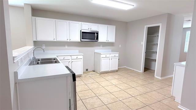 Building Photo - 3132 Coolwood Ln