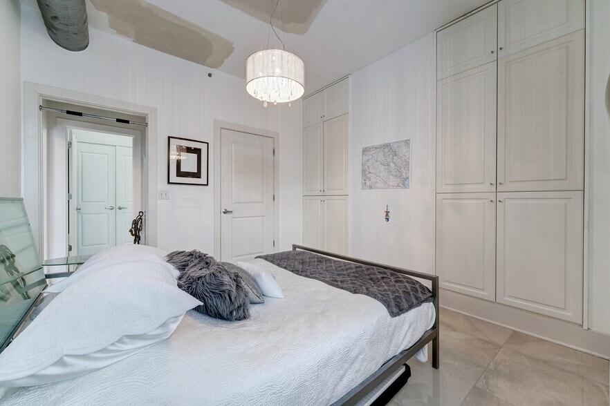 Drawers & cabinetry built-into the walls for all your clothes & belongings! - 2328 Champlain St NW