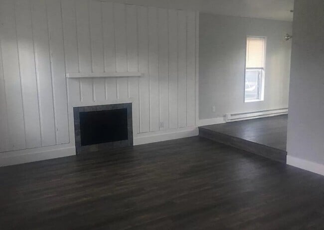 Building Photo - 2297 Sherwood Ln