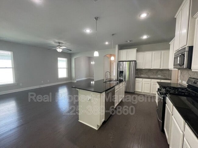 Building Photo - 7948 Antebellum Ave