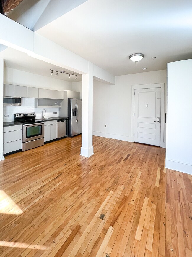 Building Photo - 505 Union Ave SW