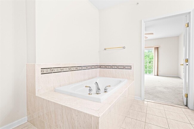 Building Photo - 24 N De Baun Ave