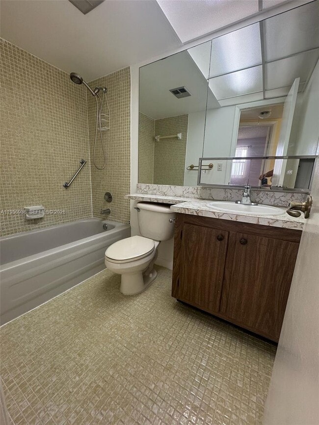 Building Photo - 8450 Sunrise Lakes Blvd