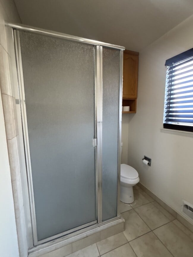 Building Photo - 1816 Fallon Ln
