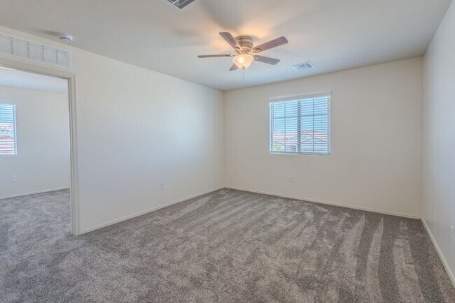 Building Photo - Rancho Sahuarita