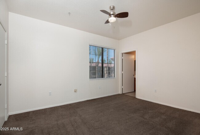 Building Photo - 5302 E Van Buren St