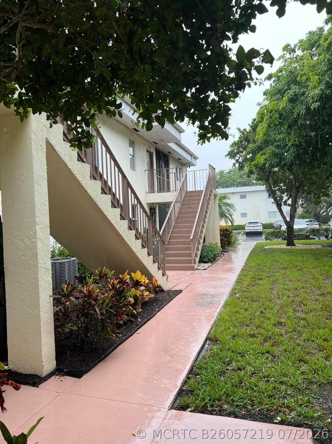Building Photo - 14888 Wedgefield Dr