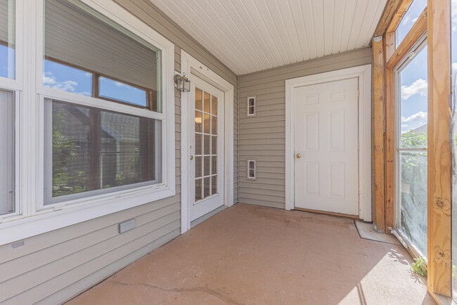 Building Photo - 1324 Heatherwood Ln