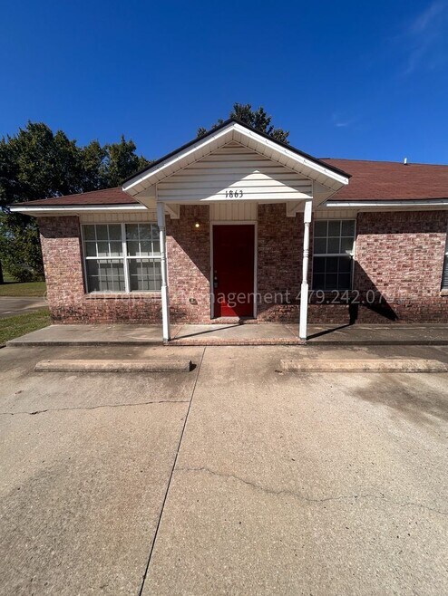 Building Photo - 1863 Brazil Ave