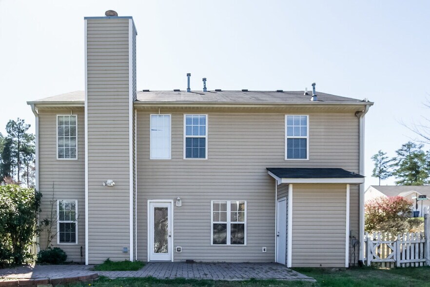 Building Photo - 118 Bainbridge Ct