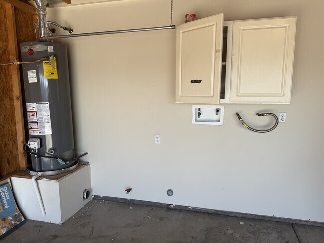 Building Photo - 991 Terrace Dr