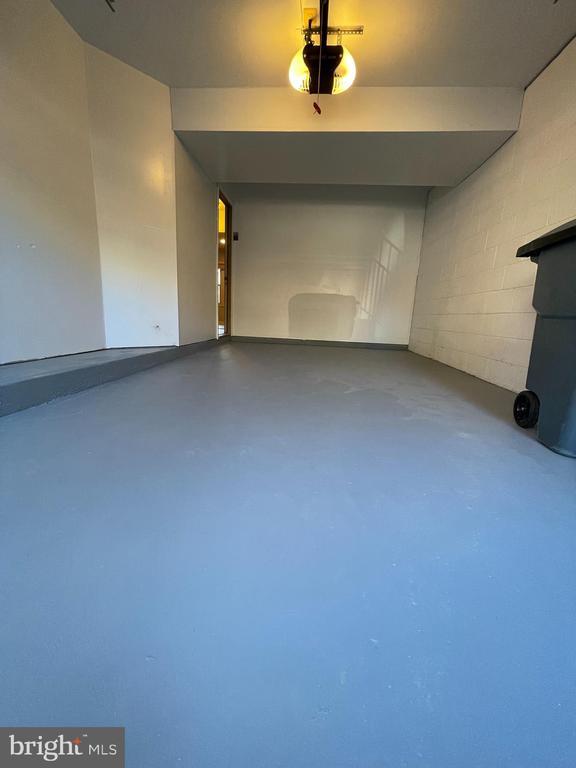 Building Photo - 10136 Treble Ct
