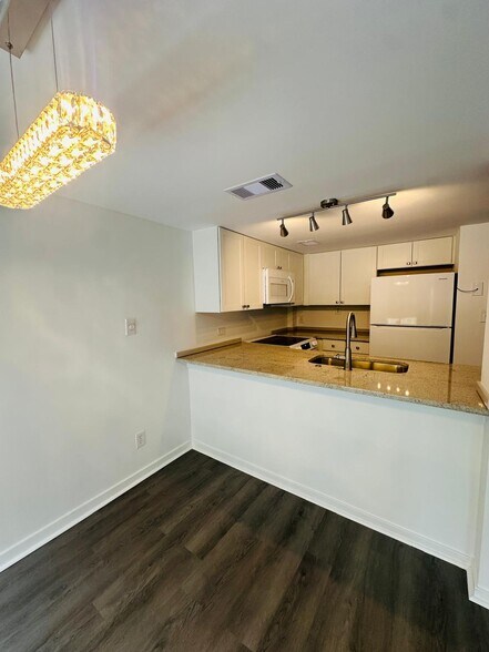Building Photo - 70 Paddle Boat Ln