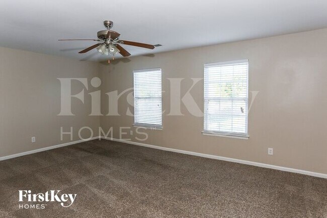 Building Photo - 11101 Dulin Creek Blvd