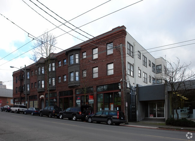 Building Photo - Chester Apartments