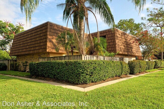 Building Photo - 2 br, 2.5 bath House - 5262 Coral Court Un...