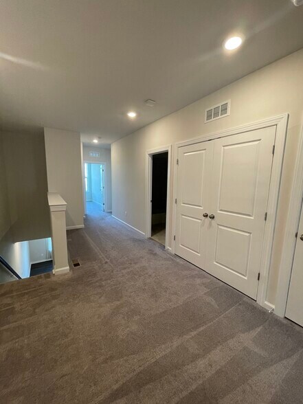 Building Photo - 4914 Macdonough Pl