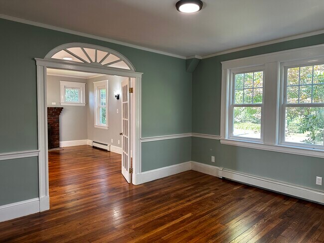 Building Photo - 96 Adams St