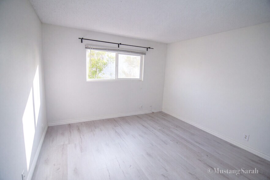 Building Photo - 5840 Benner St
