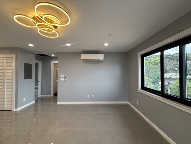 Building Photo - 4030 Hoku Ave