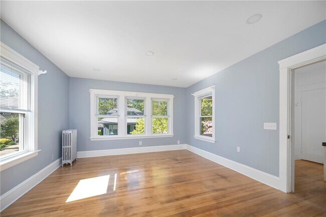 Building Photo - 97 11th St