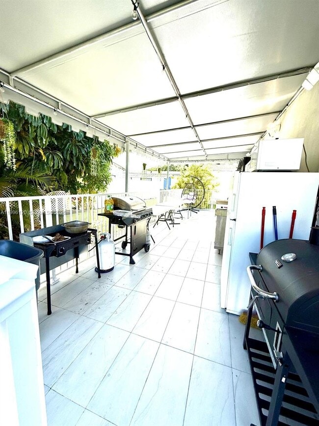 Building Photo - 5371 NW 200th Terrace