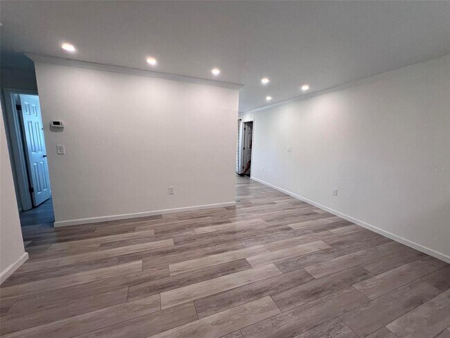 Building Photo - 3339 Van Nuys Loop