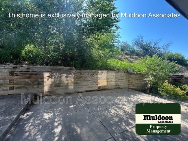 Building Photo - 2627 Lear Dr