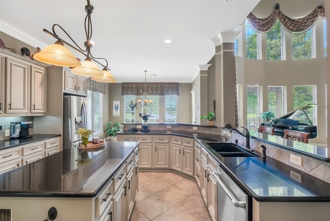 Building Photo - 2603 Little Lake Ct