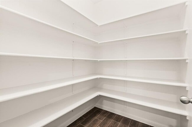 Building Photo - 4512 Arques Ave