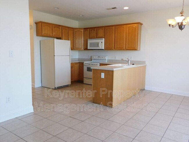 Building Photo - 42 Enchanted View Cir