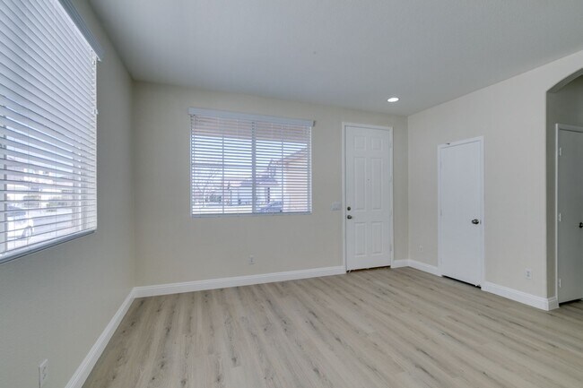 Building Photo - Charming 3-Bedroom Single-Story Home in North Las Vegas!