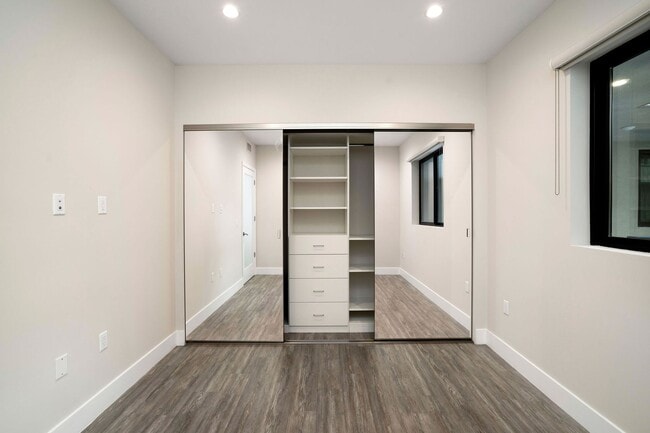 Building Photo - 5550 Bonner Ave