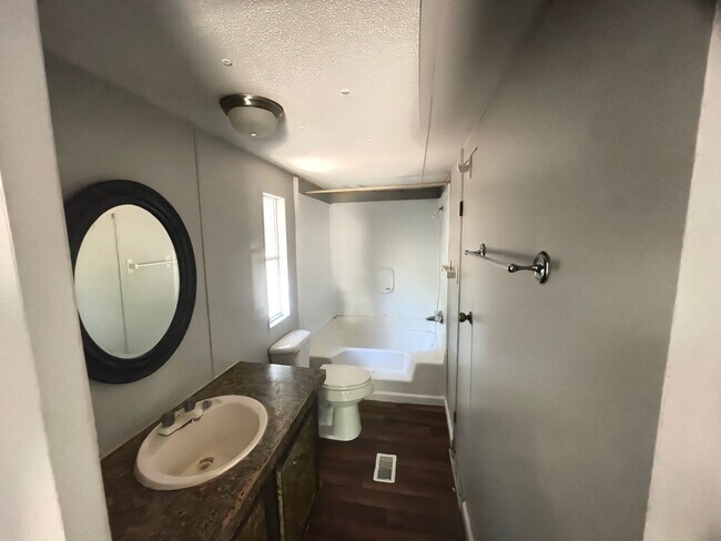 Building Photo - Home for rent $1100