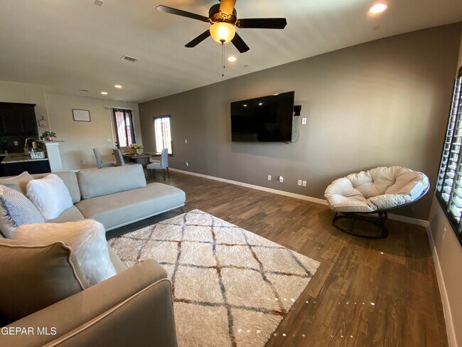 Building Photo - 7013 Long Meadow Dr