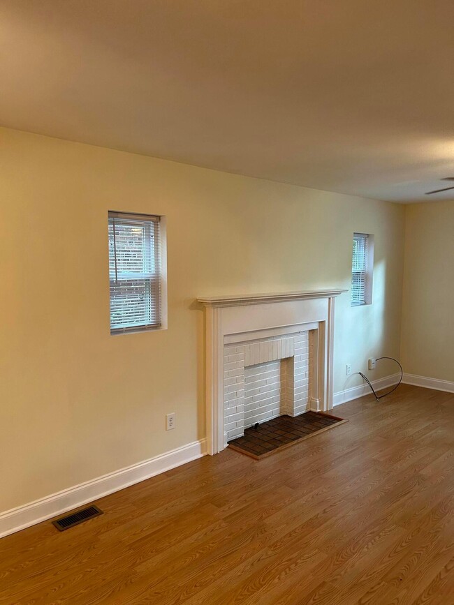 Primary Photo - 110 W Tulane Rd