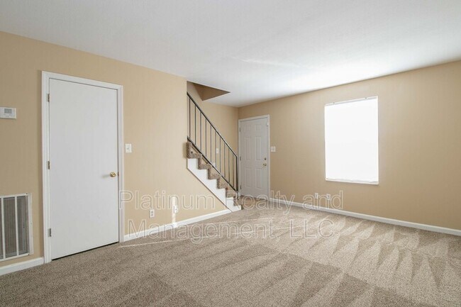 Building Photo - 363 Peabody Dr