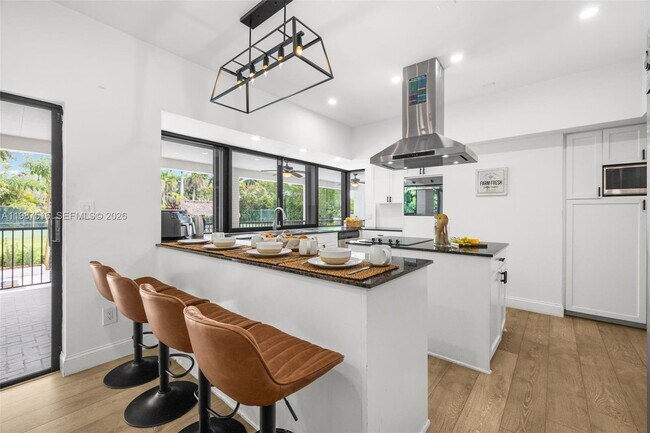 Building Photo - 14615 SW 77th Ct