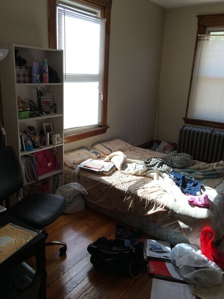 Building Photo - 2314 Ravine St