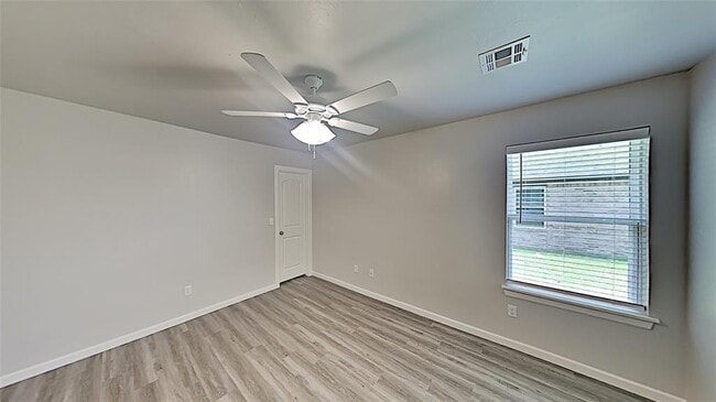 Building Photo - 1310 NW 111th St