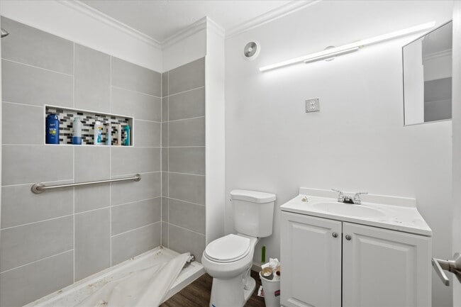 Building Photo - 30535 Rd 400