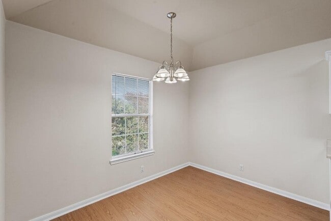 Building Photo - 3301 El Salido Pkwy
