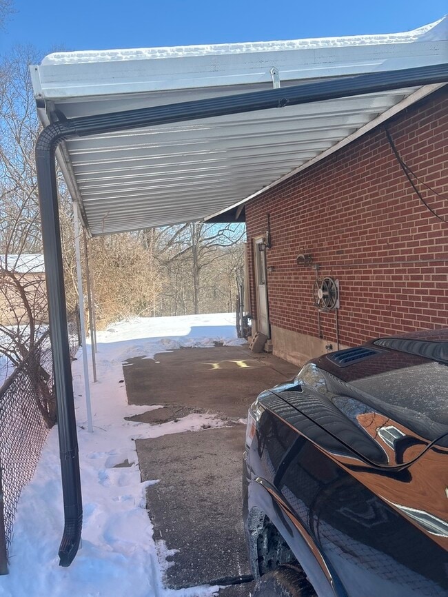 Building Photo - 9122 Orangewood Dr